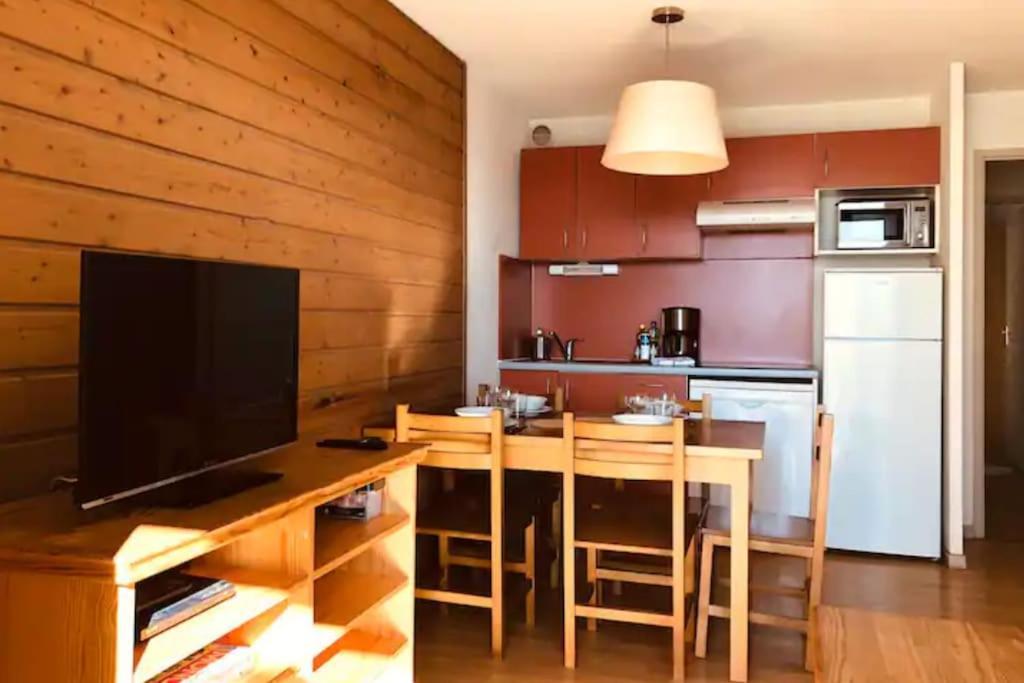 Charmant T3 Avec Vue Montagne Et Parking Privatif Font-Romeu-Odeillo-Via المظهر الخارجي الصورة